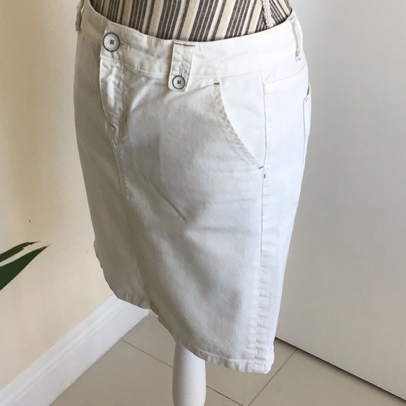 Gap jean skirt - Picture 3 of 9